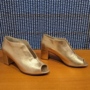 Esska Fink Champagne Heels 8.5 NWOT
